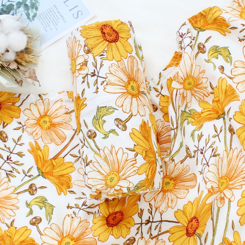 Extra Large Daisy Bamboo Muslin