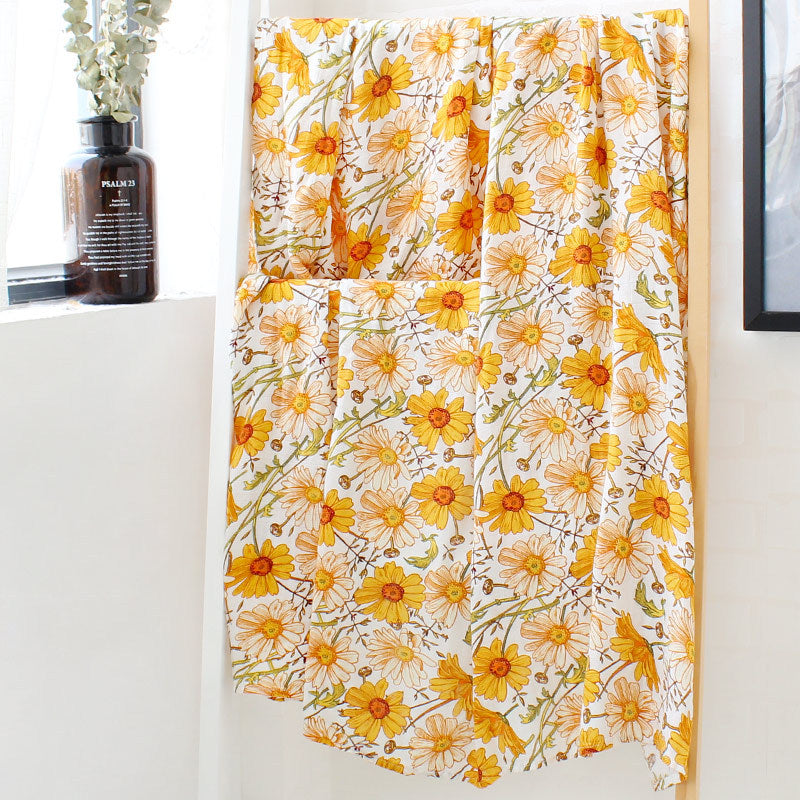 Extra Large Daisy Bamboo Muslin